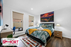 Wolaroi Villa 2, with Netflix and Disney Plus, Orange
